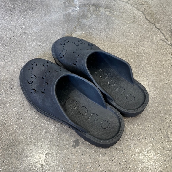 Gucci Slip On Sandal - Picture 2 of 3